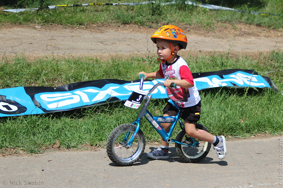 Kids riding bikes, Odessa