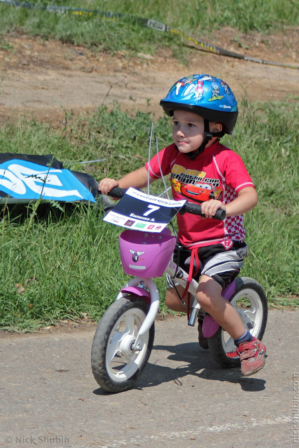 Kids riding bikes, Odessa