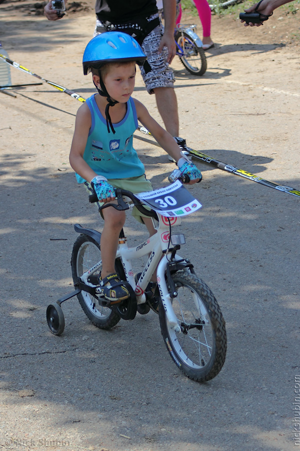 Kids riding bikes, Odessa