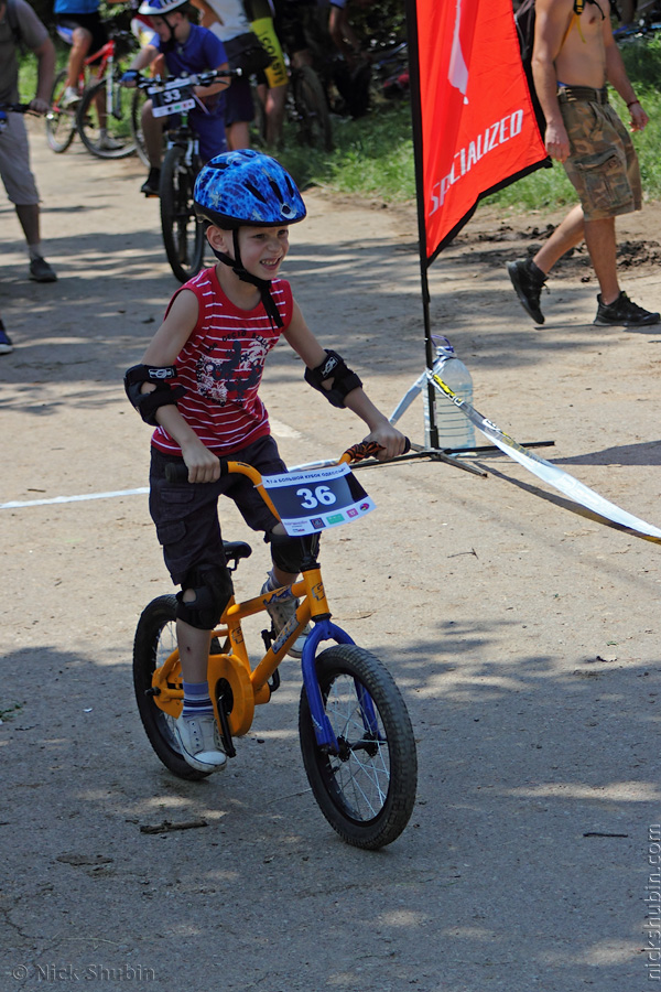 Kids riding bikes, Odessa