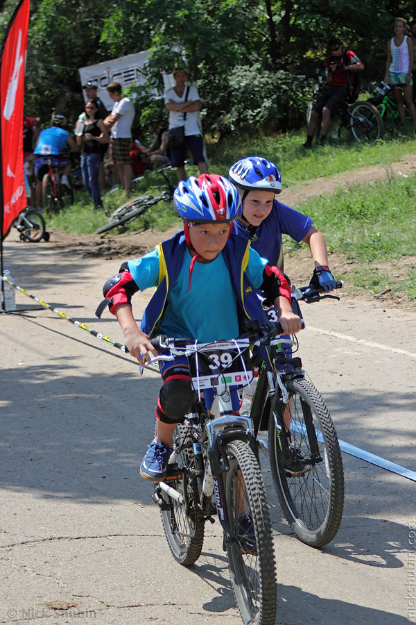 Kids riding bikes, Odessa