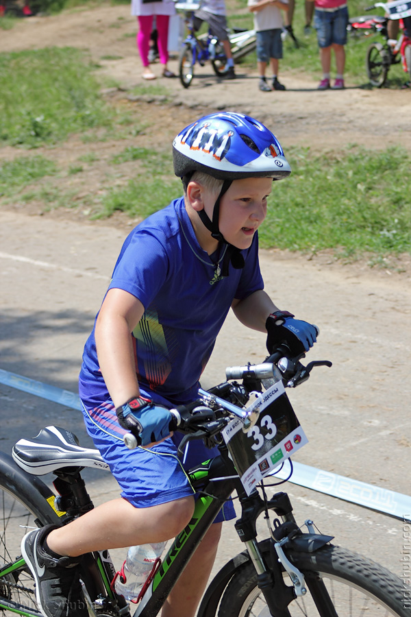 Kids riding bikes, Odessa